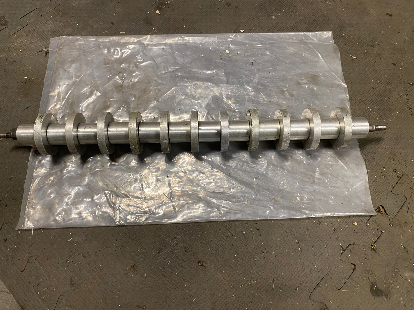 Grooved Front Roller